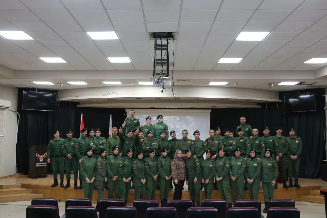 محاضرة متخصصة حول إعداد وتقديم العروض العسكرية والأمنية