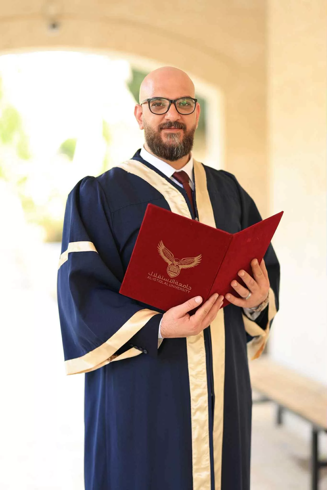 مناقشة رسالة ماجستير حول الدور المعدل لنظم دعم القرار على العلاقة بين القيادة الرقمية وإدارة المخزون في وقت الأزمات: وزارة الصحة الفلسطينية أنموذجاً