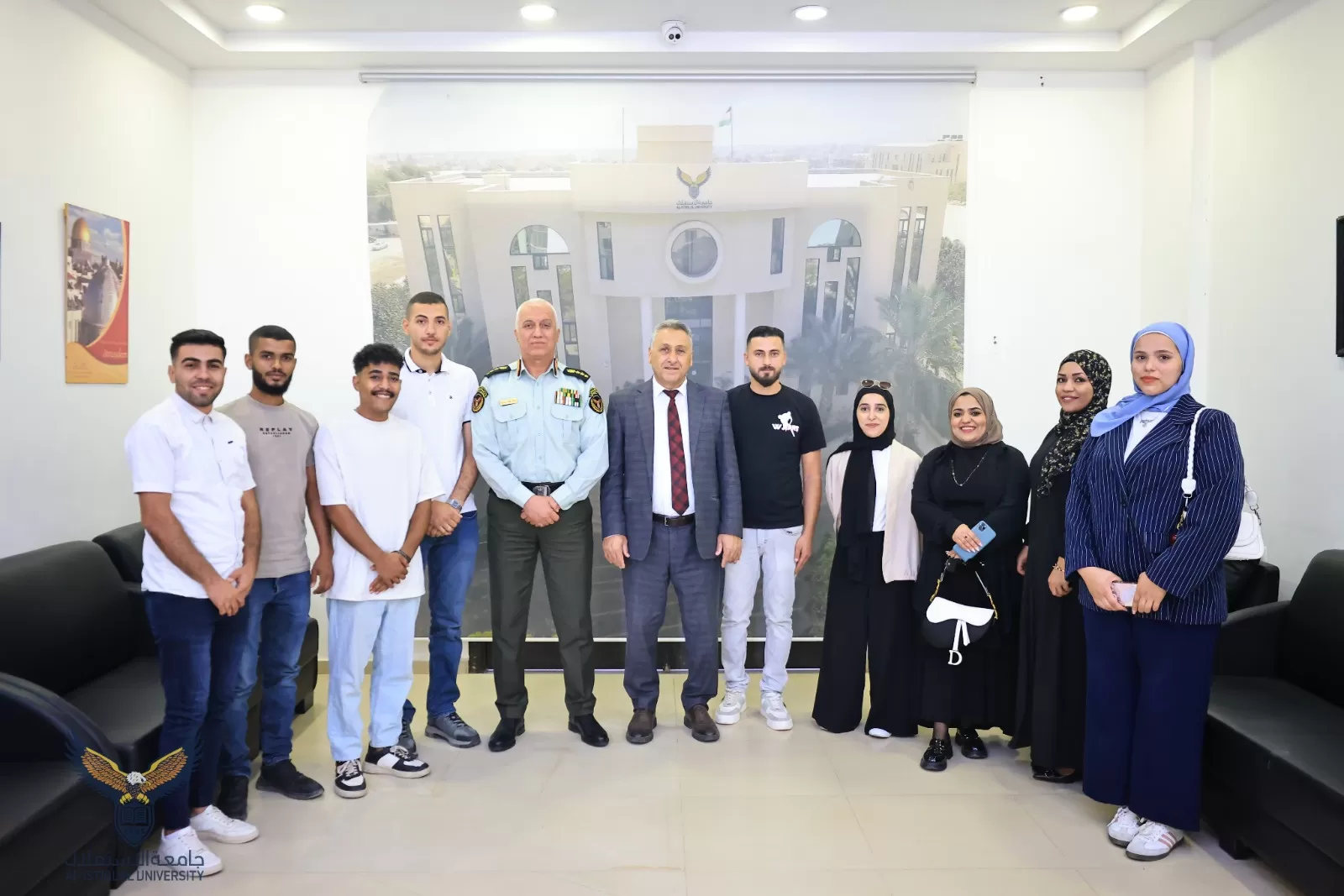 رئيس جامعة الاستقلال يستقبل وفد المجلس الوطني الشبابي الفرعي لمحافظة أريحا والأغوار