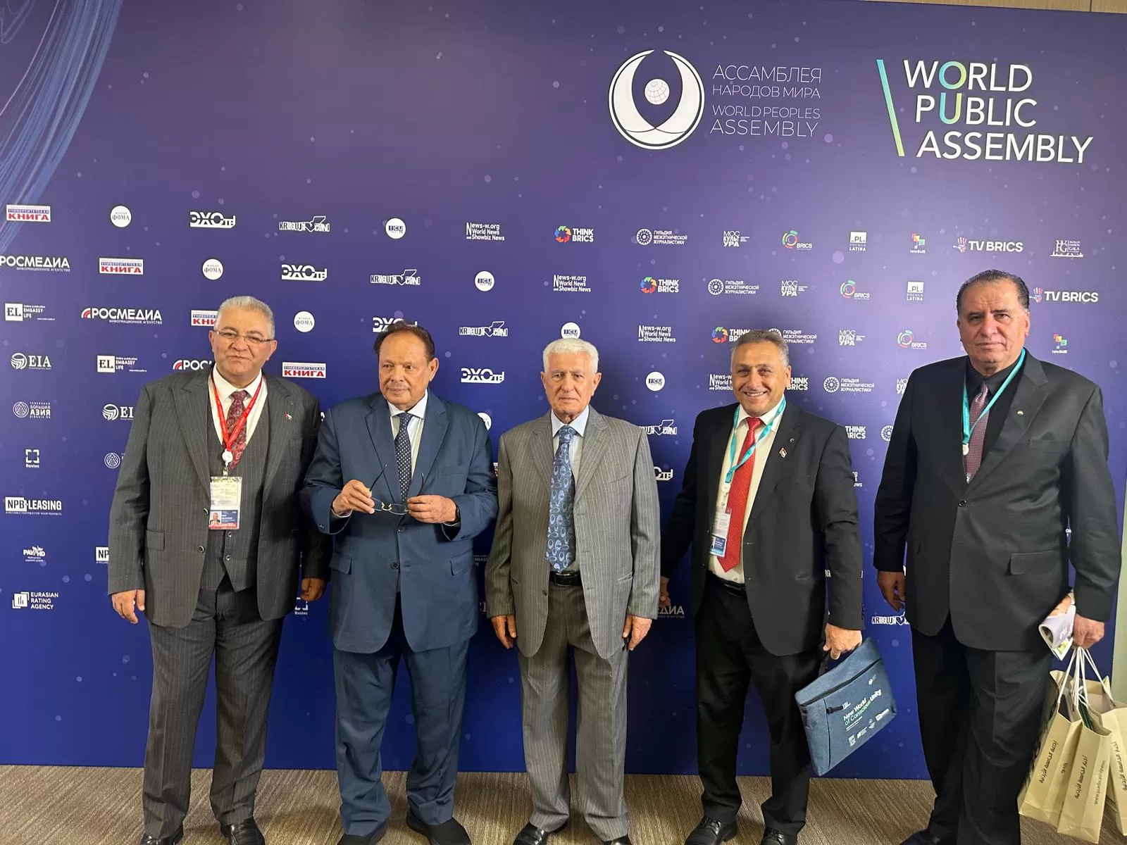 رئيس جامعة الاستقلال يشارك في مؤتمر قمة شعوب العالم بموسكو