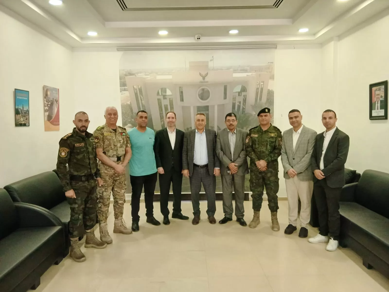 وفد من الرياضة العسكرية في زيارة لجامعة الاستقلال