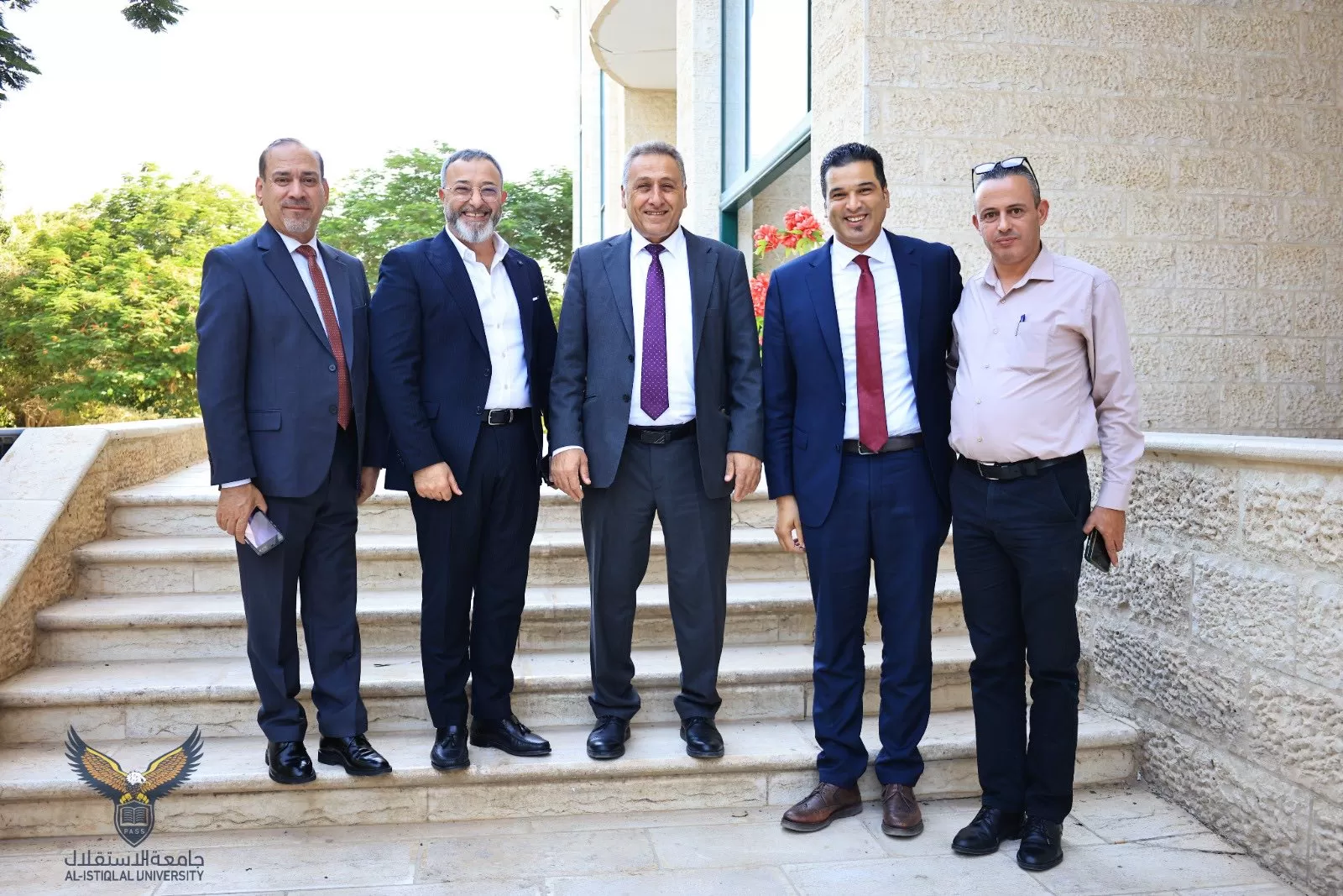 رئيس الجامعة يستقبل وفدًا من البنك الإسلامي العربي