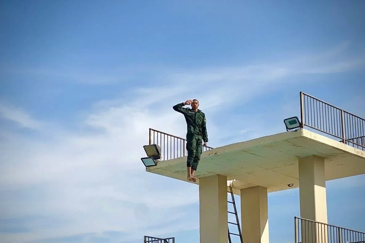 طلبة جامعة الاستقلال ينجزون قفزة الثقة ضمن البرنامج التدريبي الختامي بالشراكة مع كلية حرس الرئيس