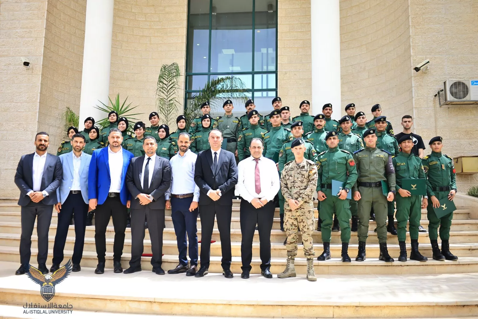 الاستقلال تخرج عدد من الدورات التدريبية المتخصصة