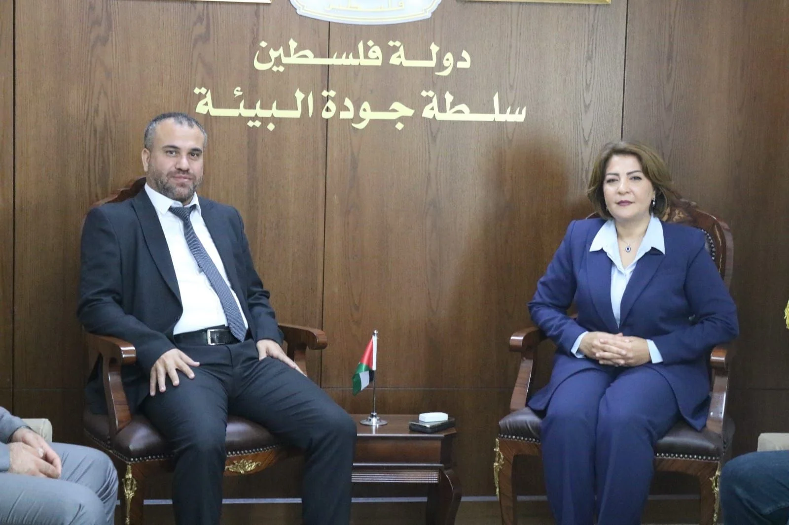 وفد من جامعة الاستقلال يلتقي وزيرة سلطة جودة البيئة د. التميمي