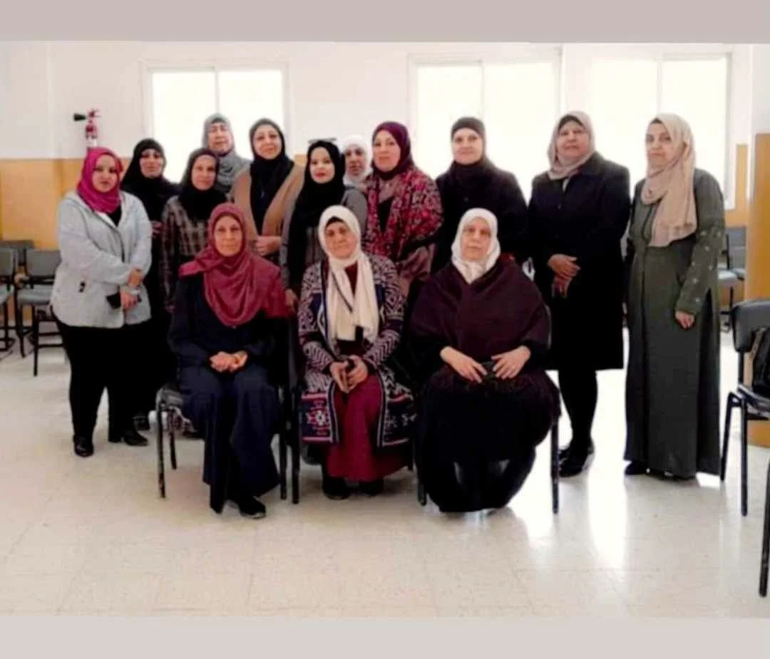 مركز الخدمة المجتمعية في جامعة الاستقلال ينظم محاضرة توعوية للنساء في مركز نسوي عقبة جبر