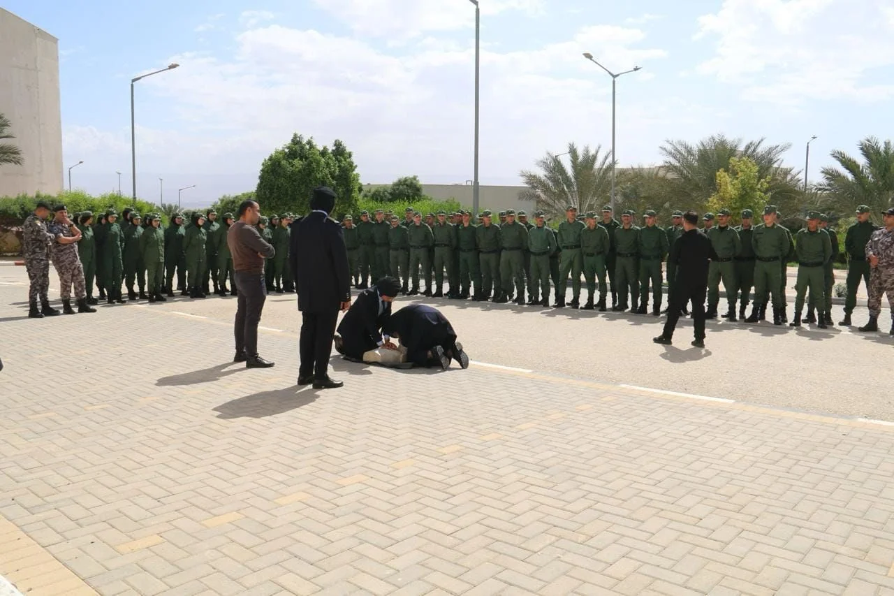 تنظيم زيارة لكلية فلسطين للعلوم الشرطيه لطلبة دبلوم العلوم القانونية والشرطية