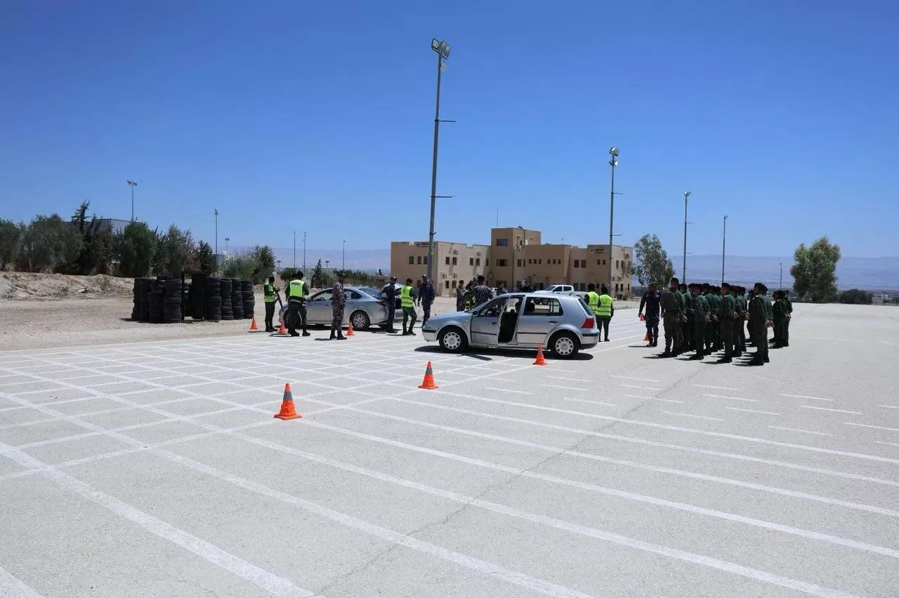 الكلية المتوسطة للدراسات الأمنية تزور كلية فلسطين للعلوم الشرطية وتنفذ سيناريوهات تدريبية متقدمة