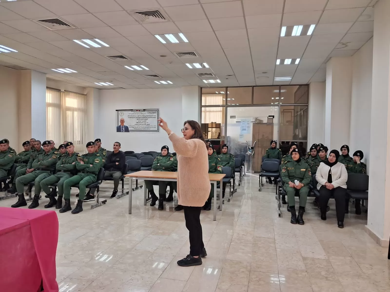 جامعة الاستقلال تعقد محاضرة في الإرشاد السيبراني بعنوان: من التغريدة إلى التحليل – الترميز الأمني كأداة لفهم الصراعات