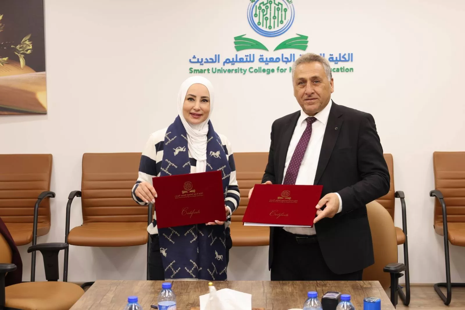 جامعة الاستقلال توقع مذكرة تفاهم مع الكلية الذكية الجامعية للتعليم الحديث