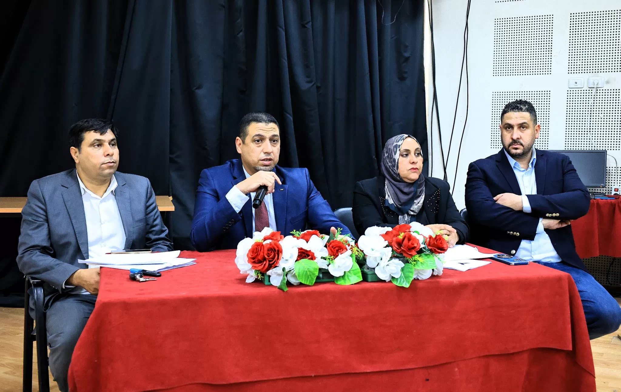 نائب رئيس جامعة الاستقلال للشؤون الأكاديمية والبحث العلمي يلتقي طلبة الجامعة الجدد من الدبلوم والبكالوريوس