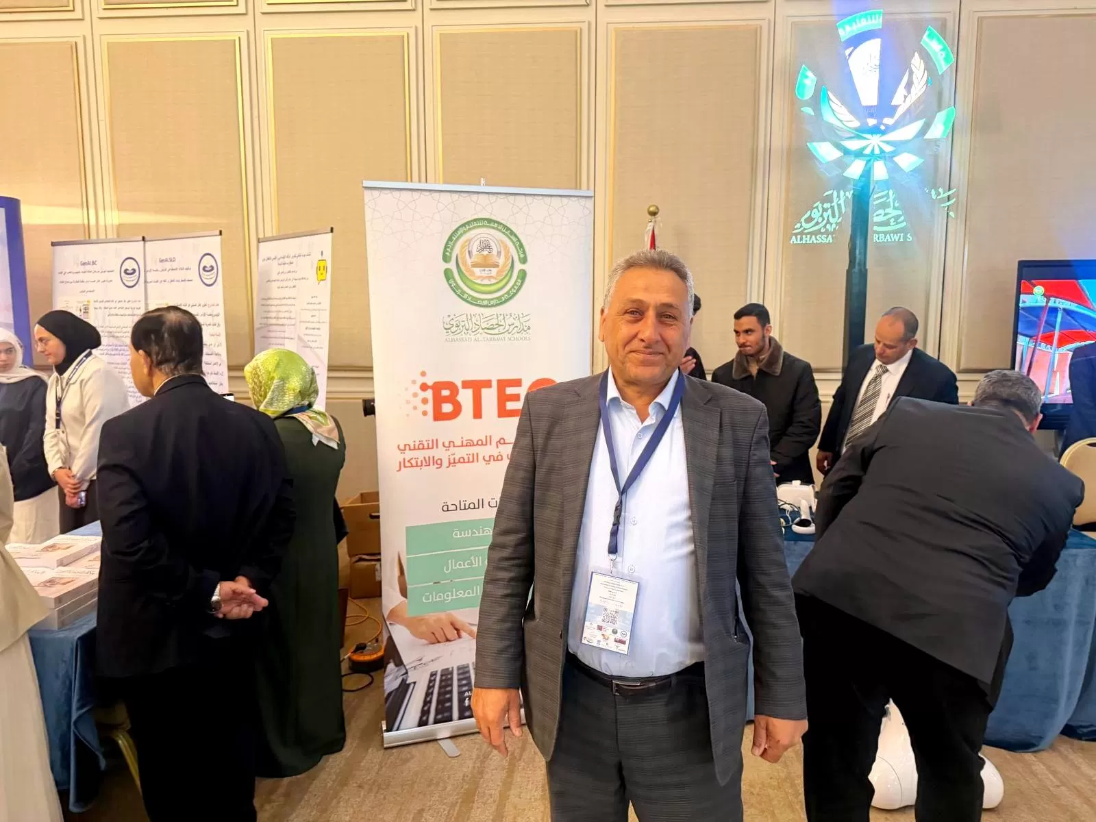 رئيس جامعة الاستقلال يشارك في المؤتمر العالمي للصحة الرقمية والذكاء الاصطناعي في الأردن
