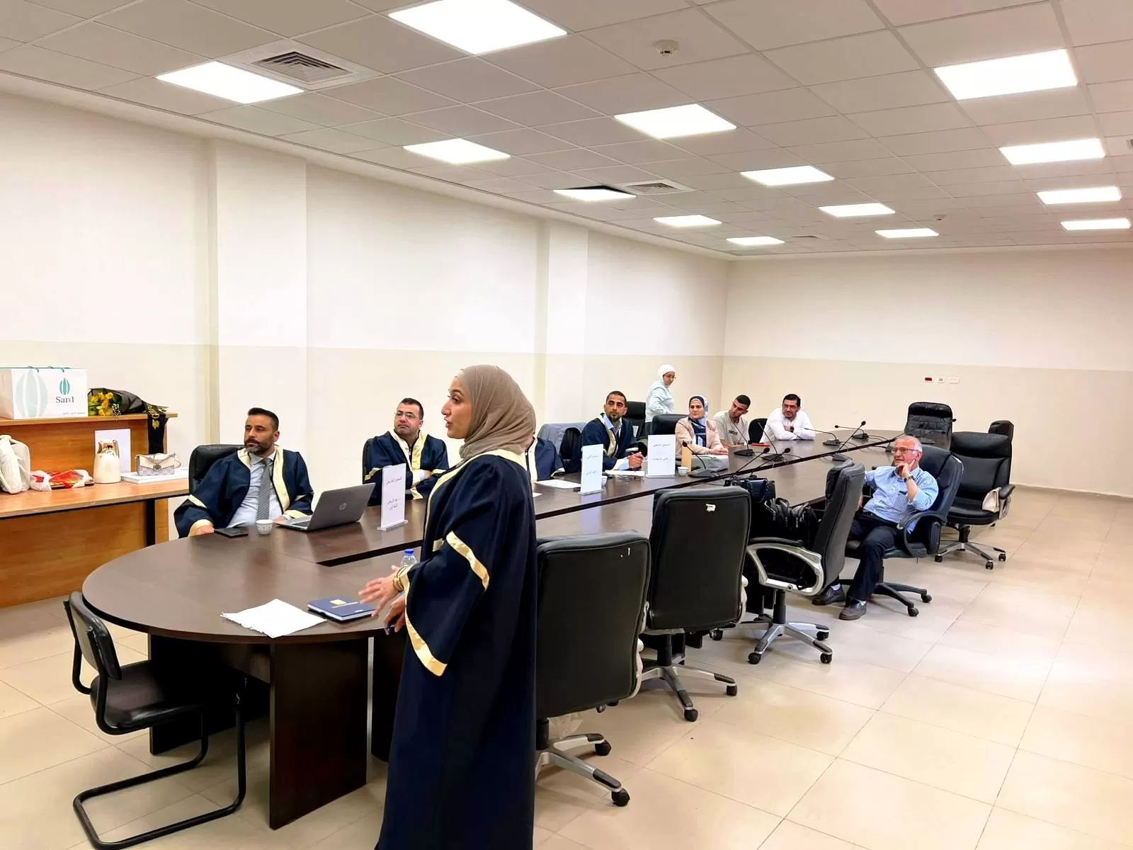 مناقشة رسالة ماجستير حول تأثير القيادة الرقمية على فاعلية اتخاذ القرار في أوقات الأزمات في جمعية الهلال الأحمر الفلسطيني: الدور الوسيط لنمذجة ومحاكاة الأنظمة الإدارية.