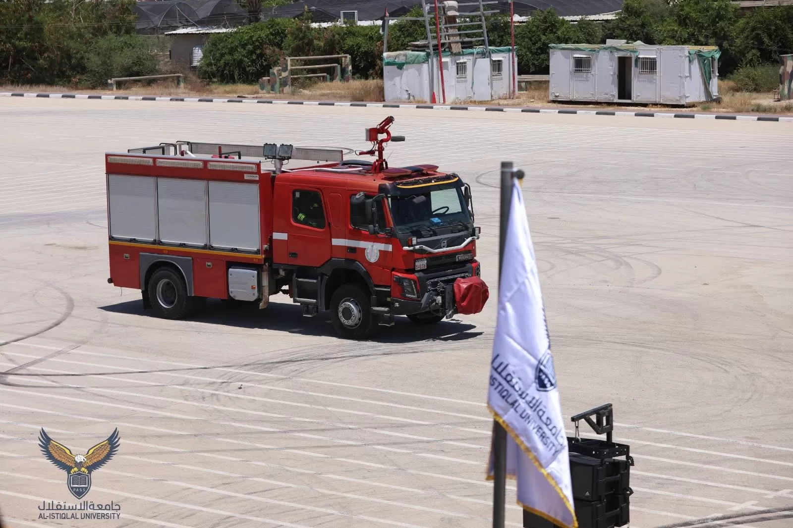 الاستقلال تنظم مراسم تسليم مركبة دفاع مدني مطورة بأيدي فلسطينية