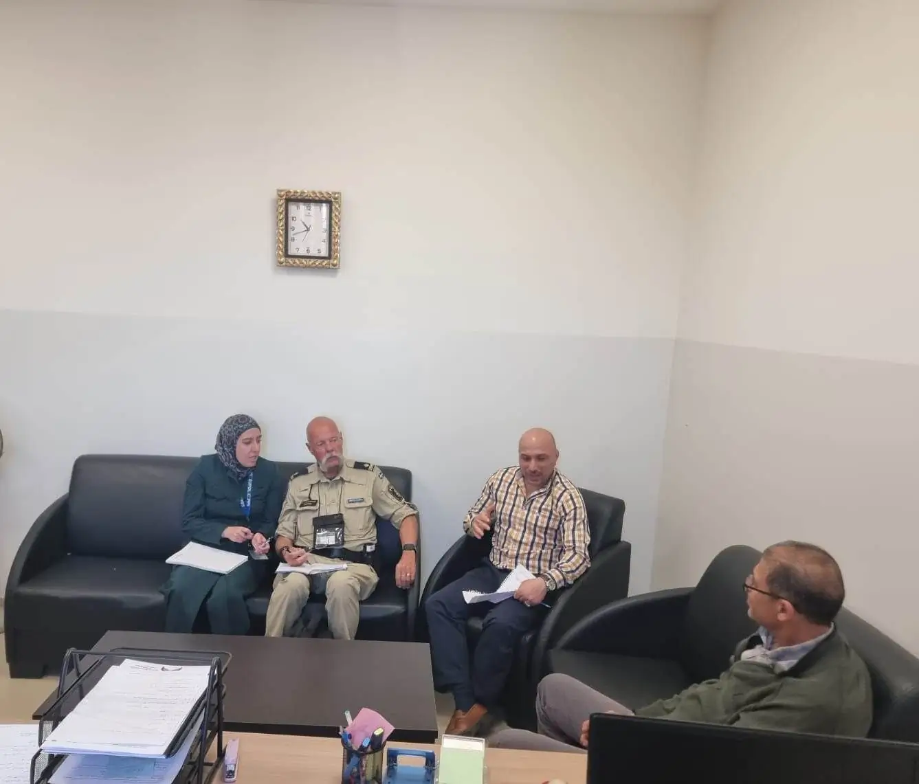 وفد من الشرطة الأوروبية يزور مركز الدراسات الاستراتيجية في جامعة الاستقلال