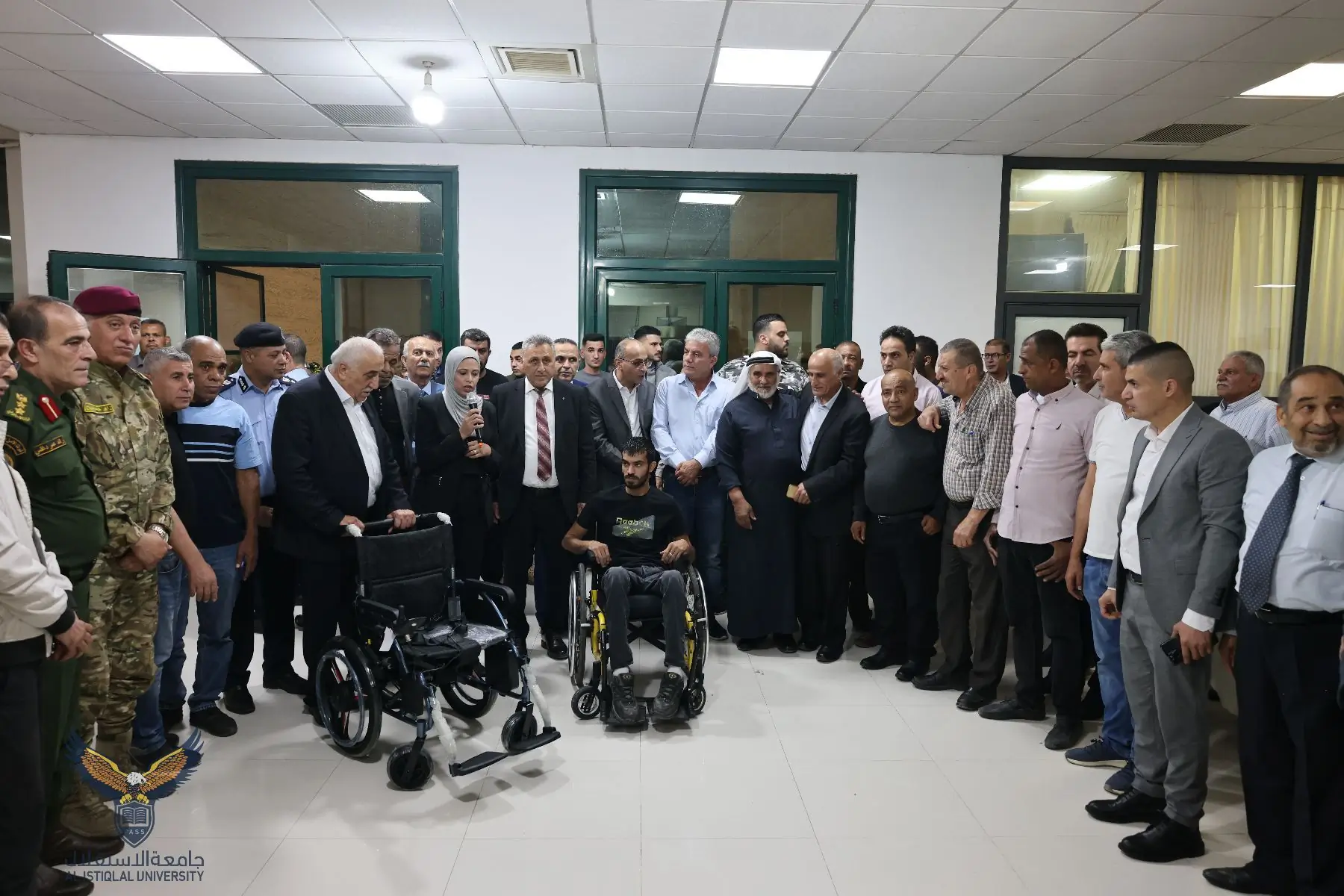 جامعة الاستقلال تقيم مأدبة إفطار لذوي الشهداء و الأسرى و الجرحى
