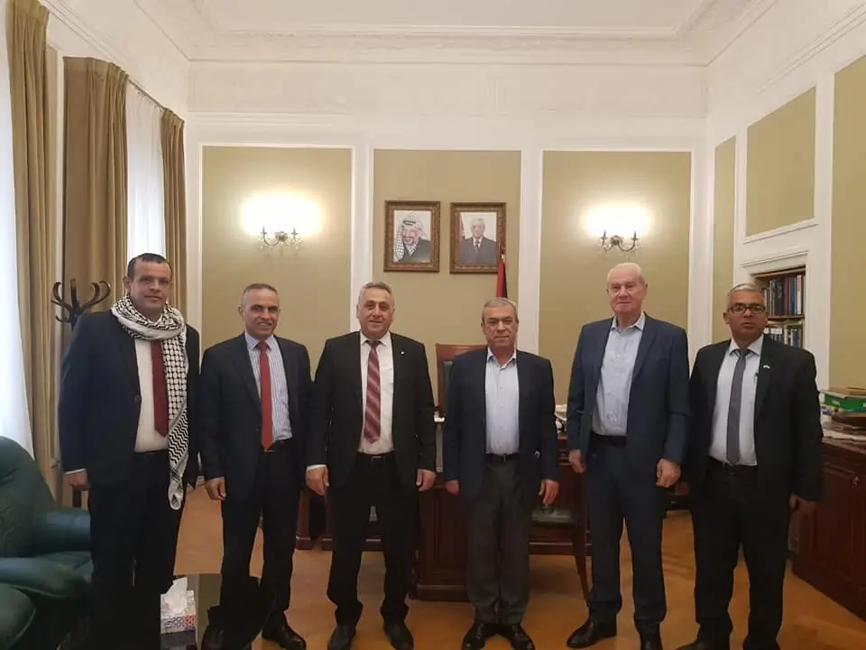 رئيس جامعة الاستقلال أ.د نور الدين أبو الرب يزور سفارة دولة فلسطين في روسيا الاتحادية