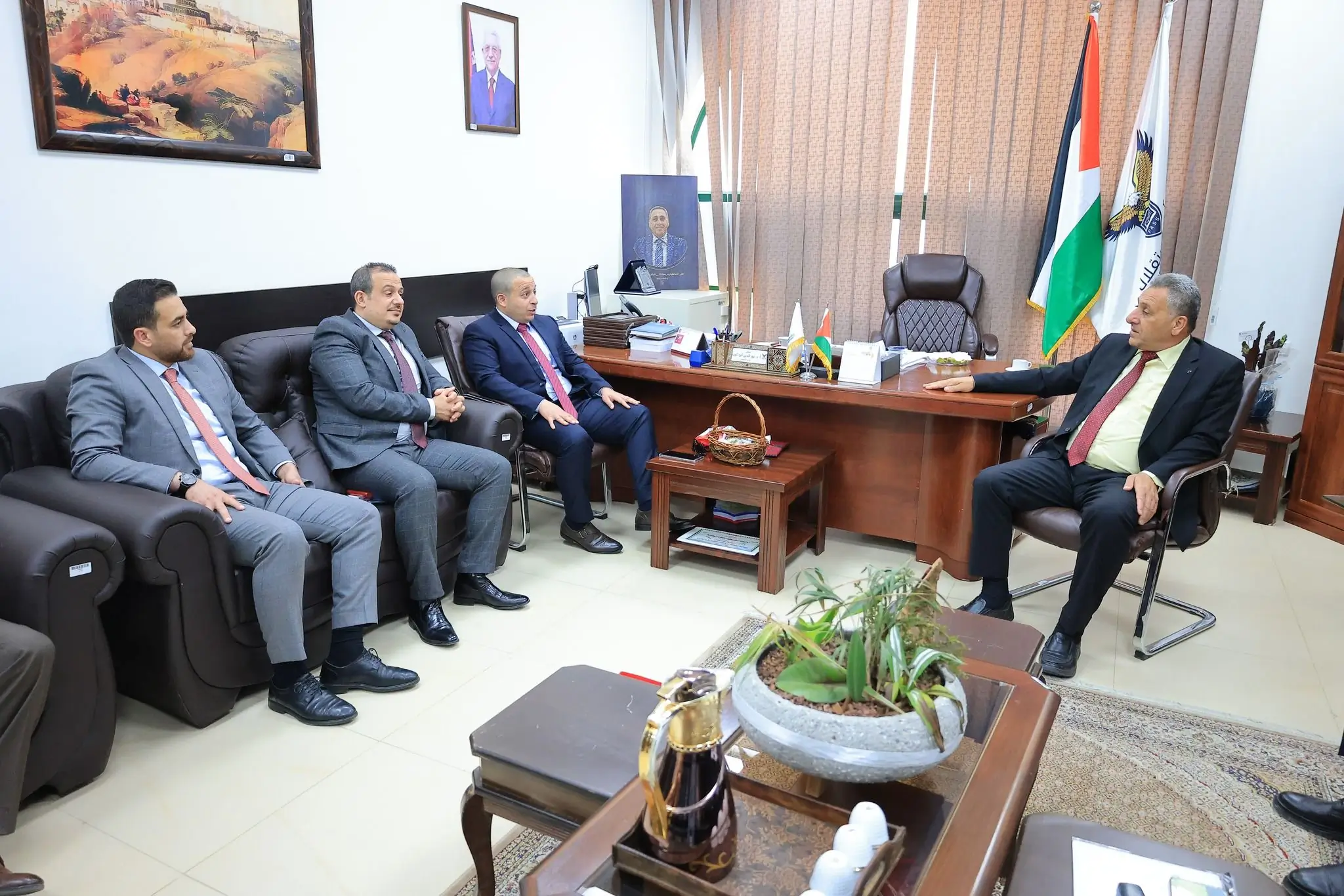 وفد من شركة أوريدو يزور جامعة الاستقلال لبحث التعاون المشترك